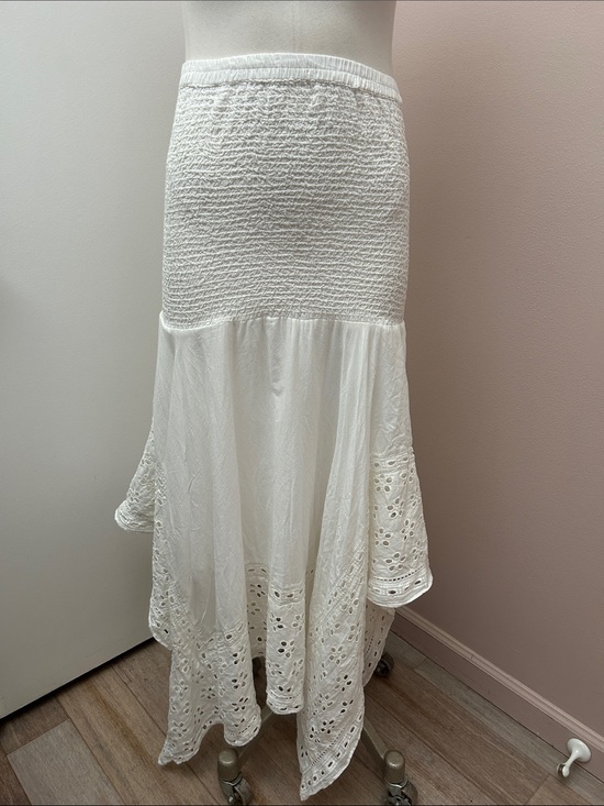 Fashion force Dresses & Skirts - White cotton Eyelet Asymmetrical Maxi Skirt - Women size M